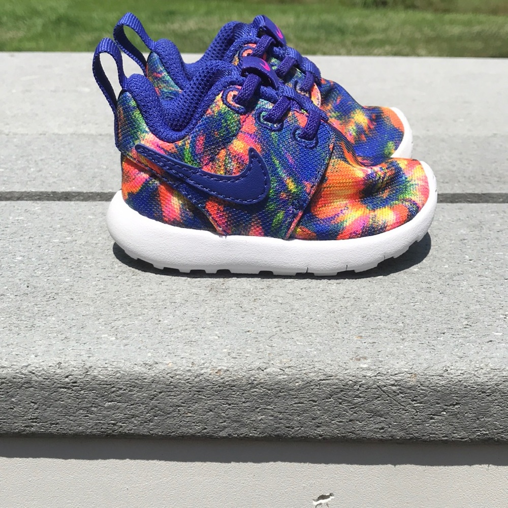Tie Dye 💜💙💛💚❤️Nike Roshe One Print
